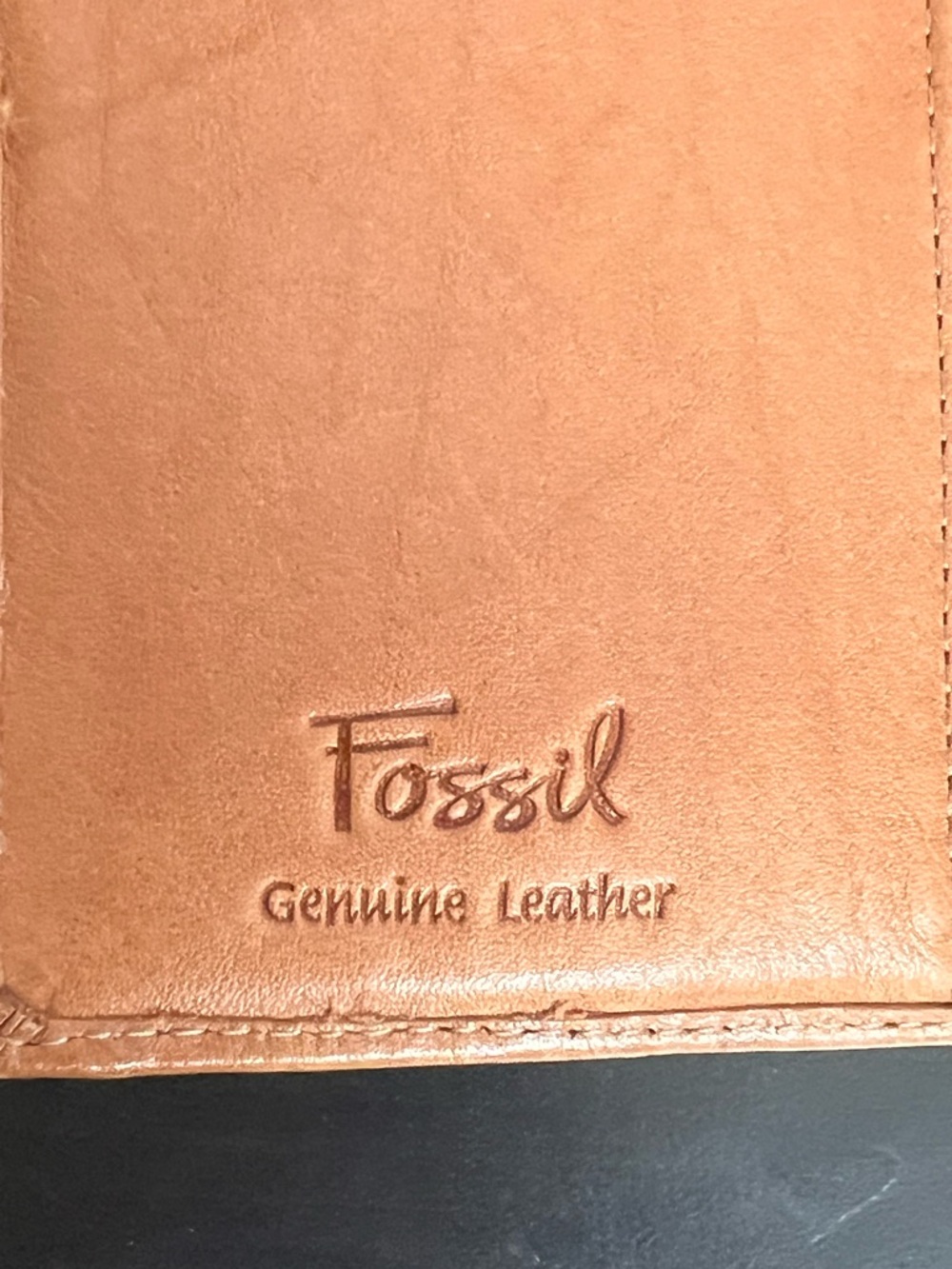Fossil Genuine Leather Tri-Fold Wallet - Picture 12 of 14